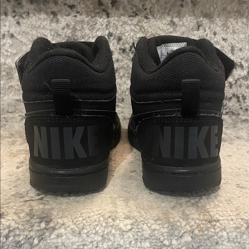Nike Kids Black High-Top Sneakers. Size 11 little kid.